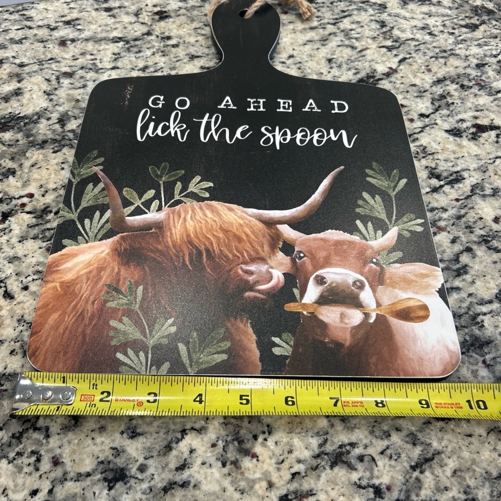 Decorative Cutting Board Sign with Highland Cows - Picture 4 of 4